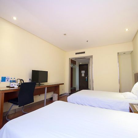 Hanting Express Shanghai Lujiazui Minsheng Road 外观 照片