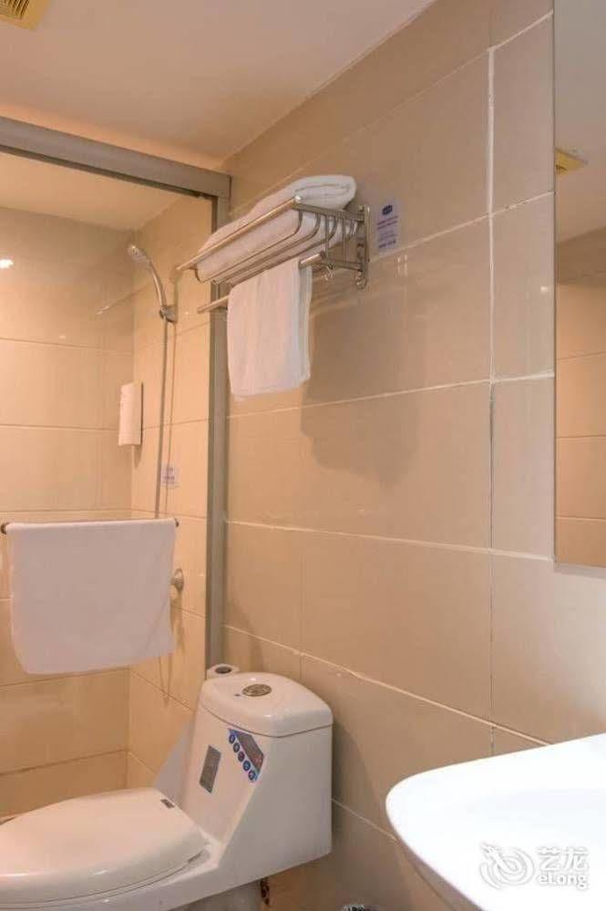 Hanting Express Shanghai Lujiazui Minsheng Road 外观 照片